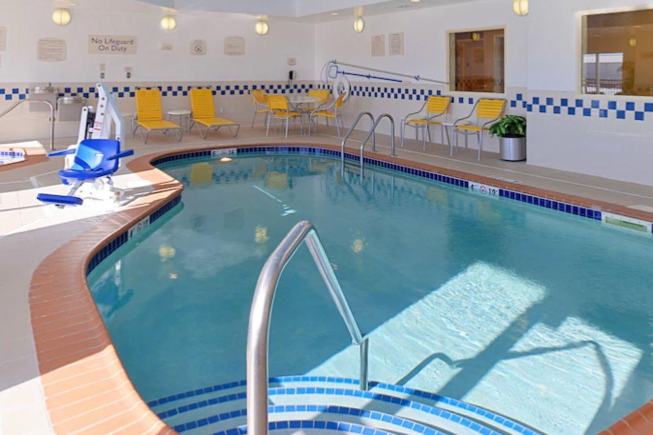 Fairfield Inn & Suites Блумінгтон Екстер'єр фото
