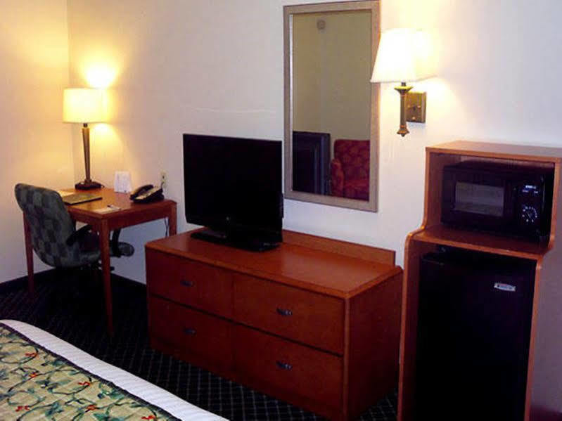 Fairfield Inn & Suites Блумінгтон Екстер'єр фото